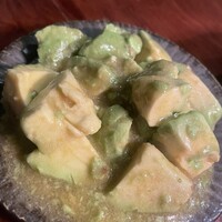 カルネジーオ イースト - 