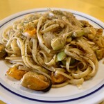 関谷スパゲティ - ［スペシャルスパゲティ］自家製白ワイン麺ムール貝と白エビのビスククリーム
