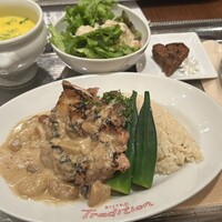 トラディシオン 日本橋 - 