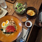 cafe zakka  hinatabocco - ごはんランチ担々麺1700円税込み