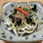 冨士屋西店 - 新玉ネギのサラダ