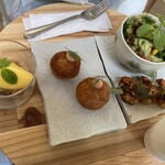 The Kingdom of Bahrain Pavilion Cafe - 