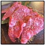 食彩和牛しげ吉 - A5和牛雌のイチボ。いつものシンシンの代わりにと。やや筋張っていたものの、味の濃厚さには目を見張るものアリ。