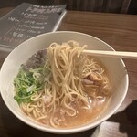 琉 肉、酒、ときどき魚。 - 【トド煮干（塩）＝ストレート細麺】