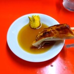 新ちゃん - ぎょうざ　カラシダレ