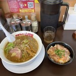 味噌ラーメン 山岡家 苫小牧店 - 札幌味噌ラーメンとチャー丼