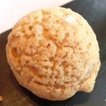 ル・ジュー・ドゥ・ラシエット  - ランチ7皿コース 5040円 のキャラメルクリームのシュークリーム