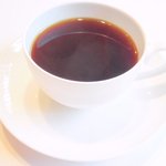 ル・ジュー・ドゥ・ラシエット  - ランチ7皿コース 5040円 のコーヒー