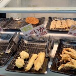 いきいきうどん - 残り少ない揚げ物たち