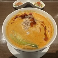 MASA'S KITCHEN 名古屋JRゲートタワー - 担々麺です。シビ辛ソースが抜けるかどうかは分かりません。めっちゃ汗かきますよ。でも女性のお１人様も食べてらっしゃいました。