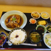 一つ木竹林草 - メロウ煮付定食