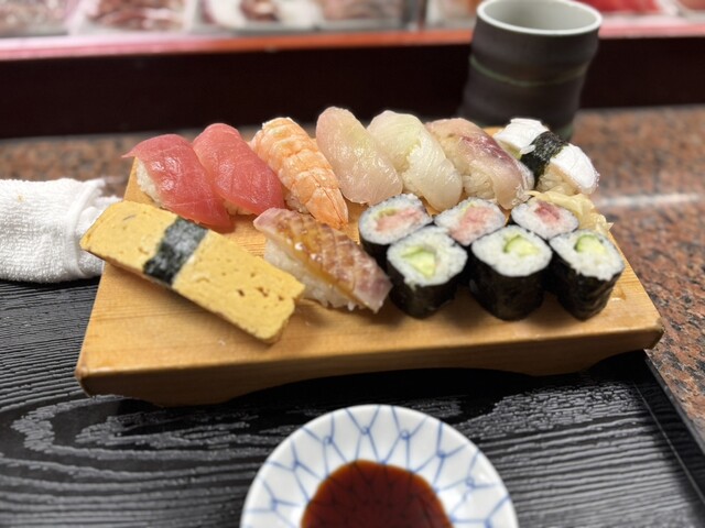 Shintomi Zushi Tsukiji Ten