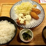 大衆食堂 てんぐ大ホール - カキフライ＆チキンタルタル定食