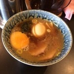 麺屋 ごとう - 特製つけ汁煮玉子