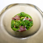 キメラ - 2025.6 エンドウ豆の冷製スープ 生ハム スナップエンドウ フォアグラのテリーヌ ナッツ