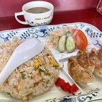 一久 - チャーハンセット 920円