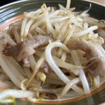 江ちゃんラーメン - もやし炒め登場♬