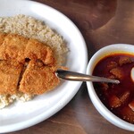 松本メーヤウ - チキンカツ・インド風ポークカレー