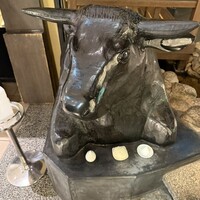 但馬屋イーマ - 牛ちゃんがお出迎え