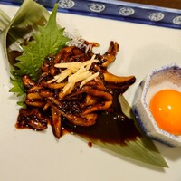 割烹蒲焼 横浜八十八 吉田町店 - 肝の有馬山椒煮　卵黄と共に