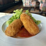 刈谷 肉割烹 門 -  蟹クリームコロッケ〜自家製トマトソース〜