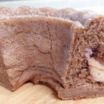 I WORKS BAKERY - チョコとラズベリーとクリームチーズのクグロフ