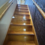 割烹 若松 - 階段登ります！