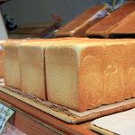 手づくりベーカリー Epi - ミルキー食パン。モチモチとした食感のパン。2010年1月17日撮影。