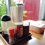 マルミ・サンライズ食堂 - テーブルの上