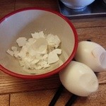 麺家かぐら - おまけのゆで卵（平成26年8月）