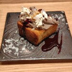 焼鳥 にしき - ブリオッシュにレバーパテ