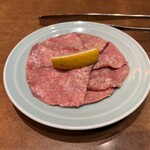 焼肉 静龍苑 - 中タン塩