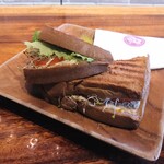 Mighty Purple Cafe - ツナメルト$9.0