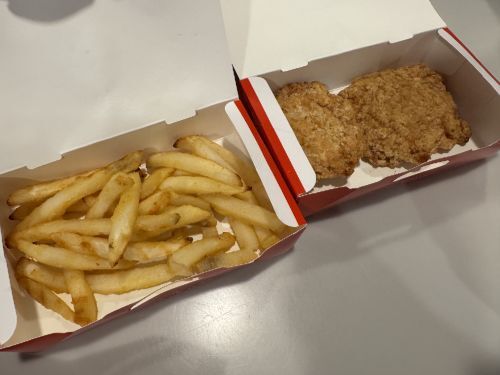 ピザハット 旭川4条通店（Pizza Hut） - 旭川（ピザ）の写真