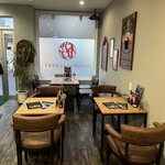 SAKURA BREWERY Craft Beer & Food - テーブル席はMAX10名様まで対応可能