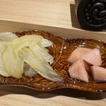 鮨 こん藤 - ガリ(セロリ、新生姜)