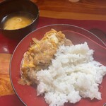 地鶏食堂 - ご飯はセルフでお代わり無料♫