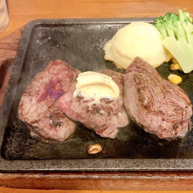 Harapeko Steak Shinjuku Honten photo 3