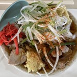 麺処 盛盛 - 肉そば＋タマネギ＋すり下ろし生姜＋ベニー（紅生姜）＋一味