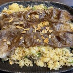 ハンバーグ＆ステーキ 黒毛和牛 腰塚 - 料理写真:黒毛和牛薄切りステーキチャーハン