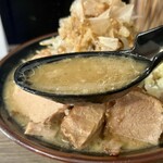 ラーメン専門 宮の森 - スープ