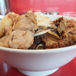 ラーメン二郎 - ラーメン半分＋ショウガ半分＋炙崩