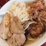 ラーメン二郎 - ラーメン半分＋ショウガ半分＋炙崩