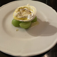 LOVAT - ブラータチーズとシャインマスカット