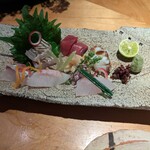 料理とワイン 音音 - 刺身盛り合わせも絶品です✨