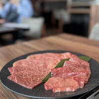 焼肉うしごろ 新宿三丁目店 - 