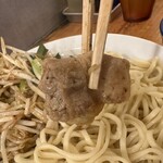 極濃湯麺 フタツメ - 【2025.6.6(金)】野菜炒めに入っている豚肉