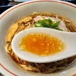豚一頭清湯麺 - 