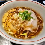 豚一頭清湯麺 - 