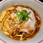 豚一頭清湯麺 - 